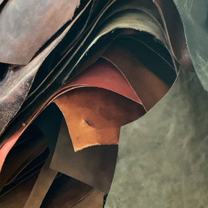 A mystery skin chosen at random from your choice of either our 'Colours', 'Earth Tones' 'White' or 'Black' collections.....